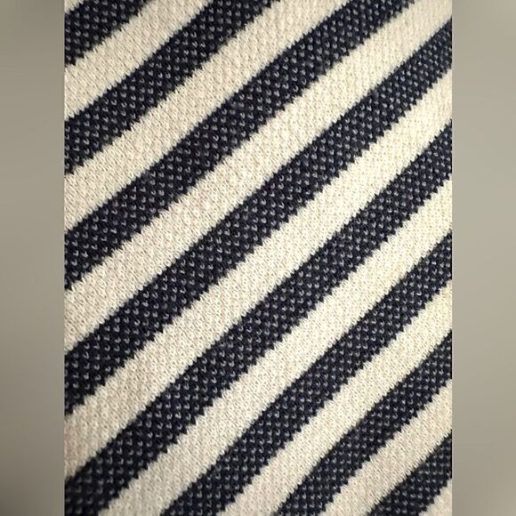 Ann Taylor Navel Striped skirt size 8 - Picture 4 of 15